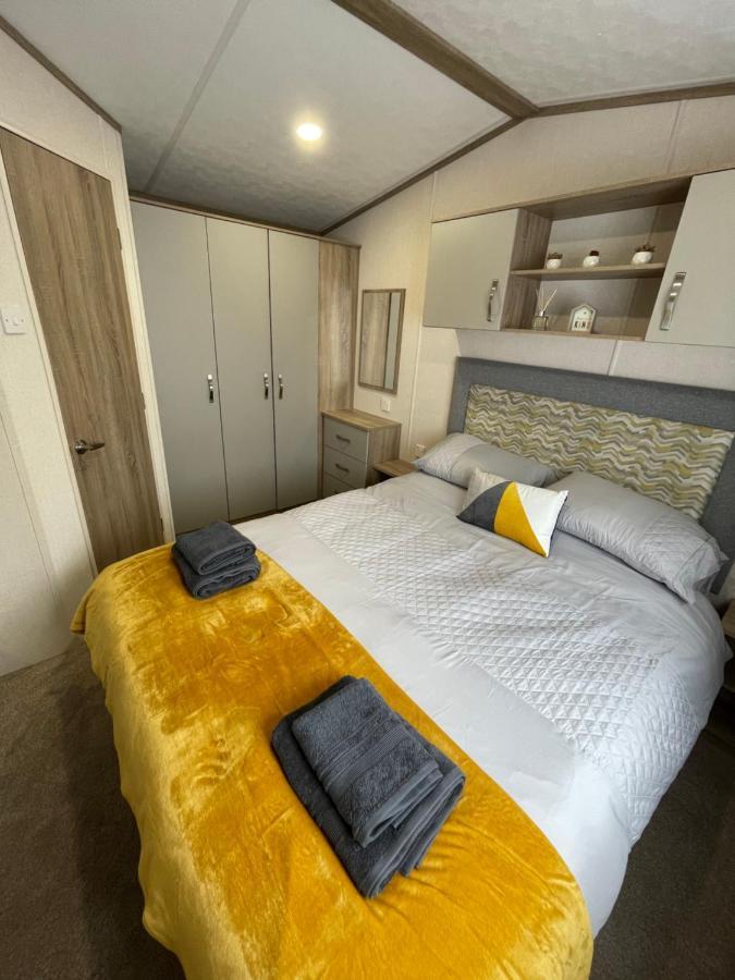 Tigers Wood - 2 Bed Hot Tub With Free Golf, No Buggy * Swarland