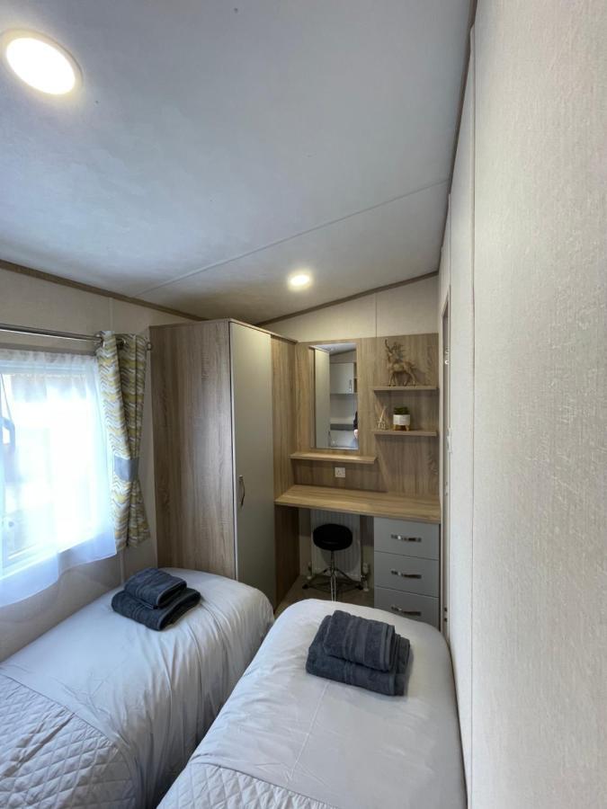 Tigers Wood - 2 Bed Hot Tub With Free Golf, No Buggy * Swarland