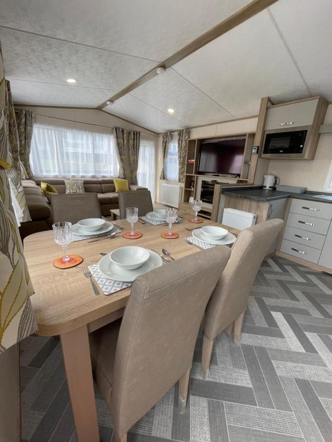 Tigers Wood - 2 Bed Hot Tub With Free Golf, No Buggy * Swarland